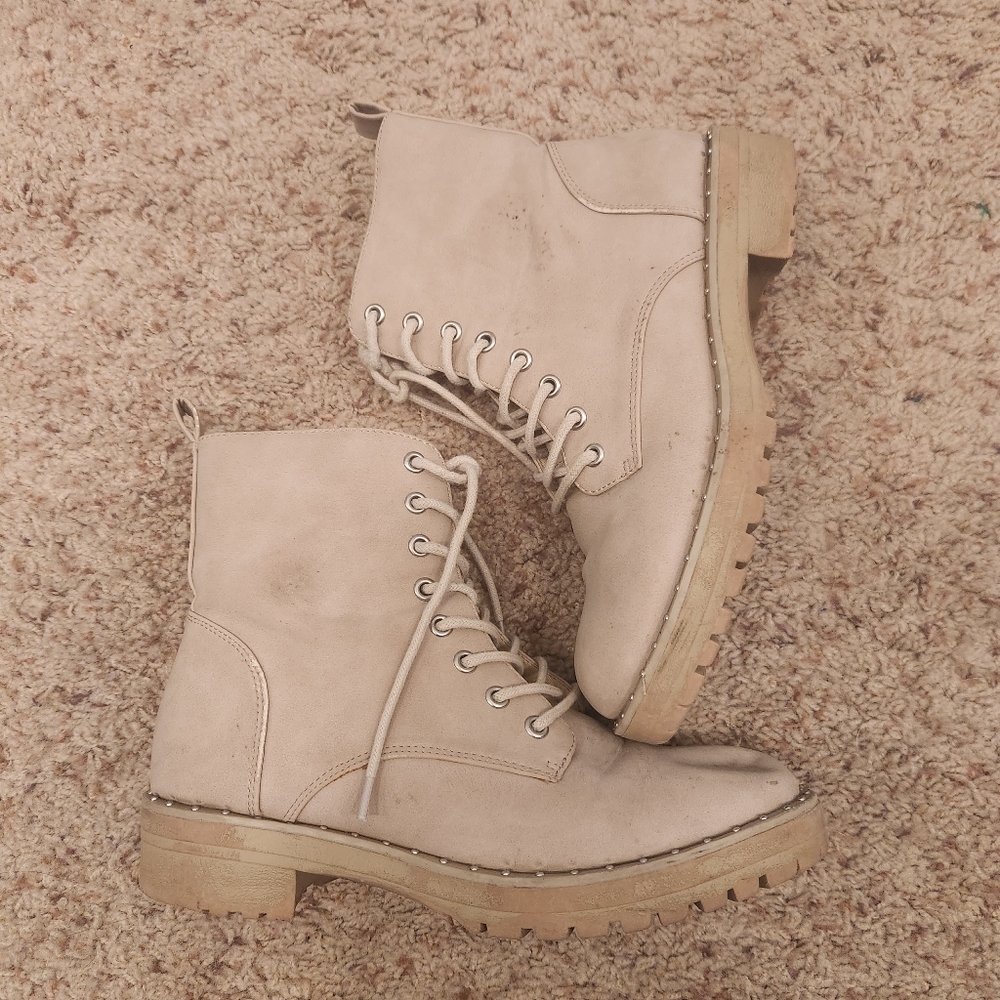Dv By Dolce Vita Opalus Women's Combat & Lace-Up Boots size 8